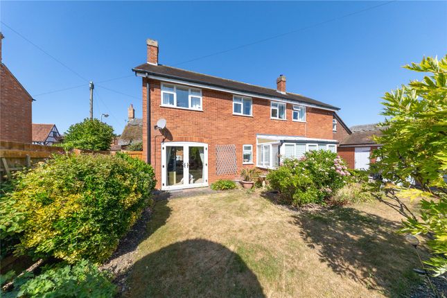 Gable House, 13, Chequers Lane, Buckinghamshire photo 4