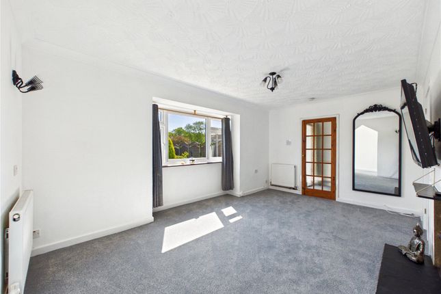 42, Highfields, Ipswich photo 3