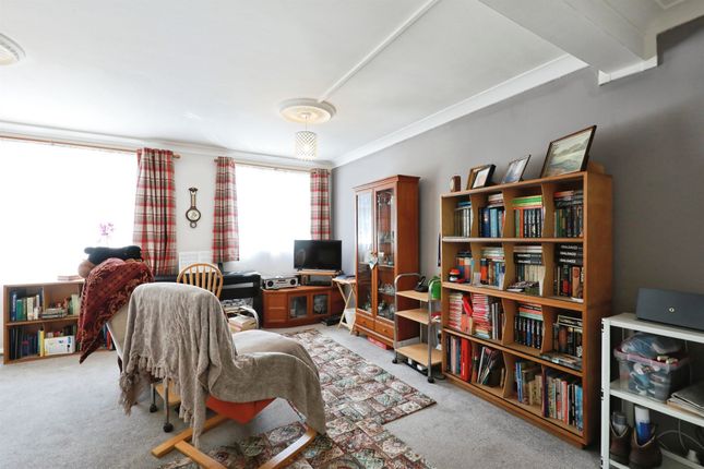 17, Woodman Court, Stratford-Upon-Avon photo 4
