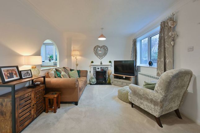 1-bed house on Little Mimms, Hemel Hempstead, £290,000