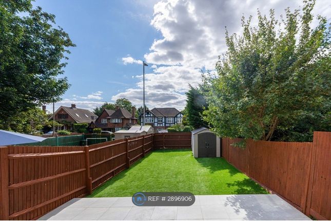 Saxton Mews, Dellfield Close, Watford photo 4