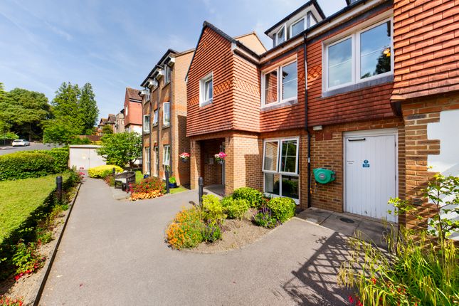 Thumbnail Flat for sale in Fairfield Road, East Grinstead, West Sussex