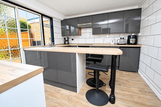 Jupiter Drive, Hemel Hempstead photo 2