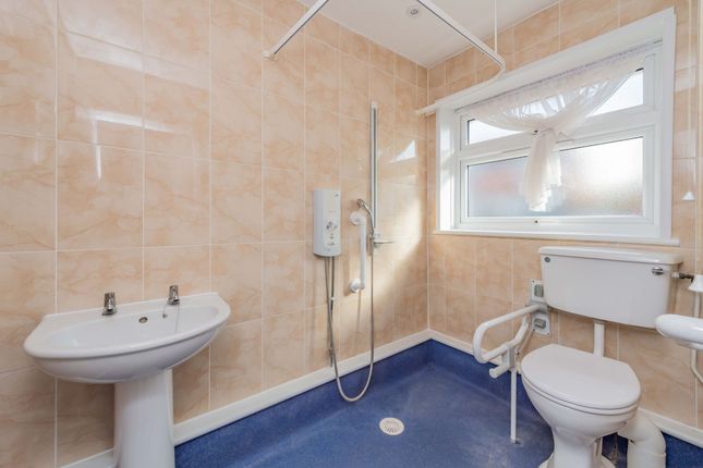 23 Talbot Road, Telford photo 3