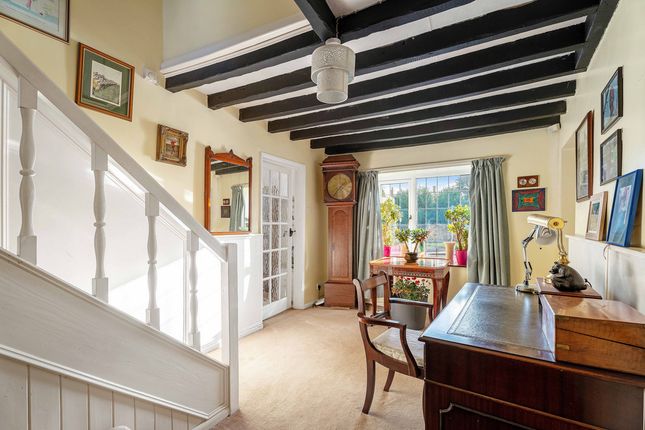Lamberts Farmhouse, 6, Banbury Road, Banbury photo 3