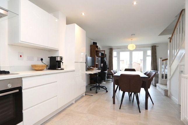 23, Deoni Drive, Milton Keynes photo 3