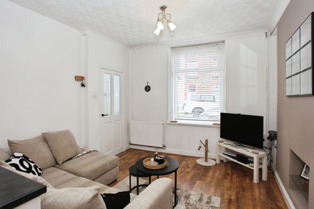 47, Ilan Road, Caerphilly photo 3
