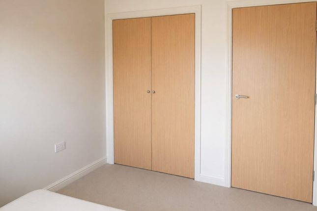 56, Ottawa Court, Cheshunt photo 4