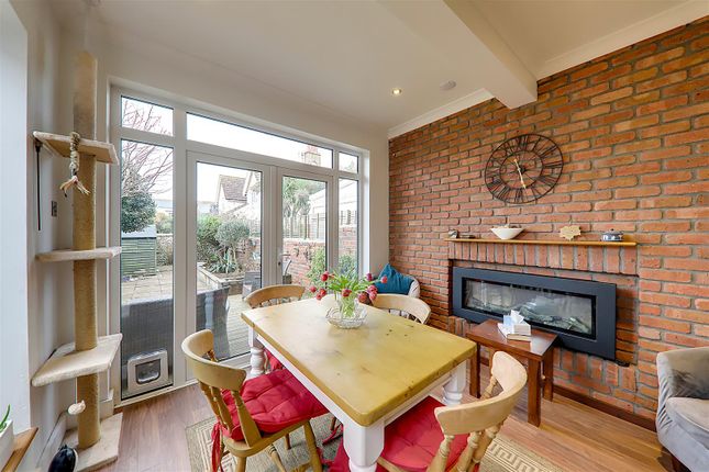 15, Navarino Road, Worthing photo 3