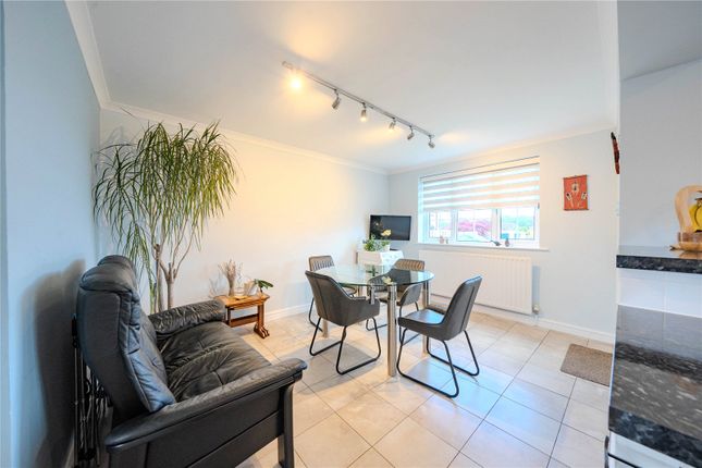8, Rochester Wynd, West Yorkshire photo 4
