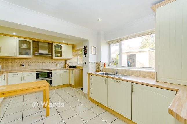 1, Iden Crescent, Tonbridge photo 3