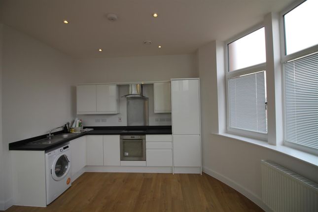 Flat to rent in Bradley Court, 3 Knoll Road, Camberley