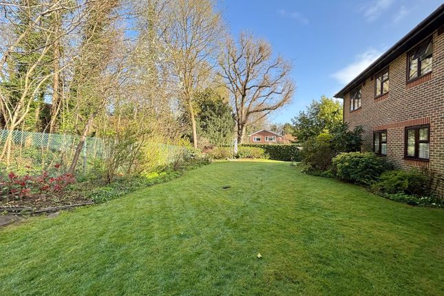 12, The Acorns, Sevenoaks photo 3