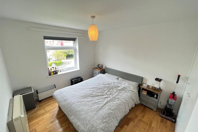 Flat to rent in Tower Road, Brighton