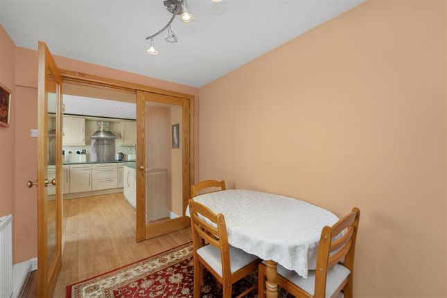 16, West View, Helmshore photo 4