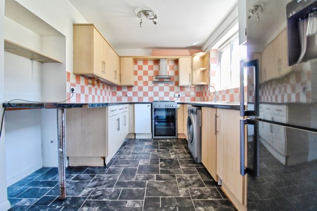 16, Newton Road, Chigwell photo 3