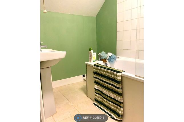 Ditchling Rise, Top Floor Flat, Brighton photo 4