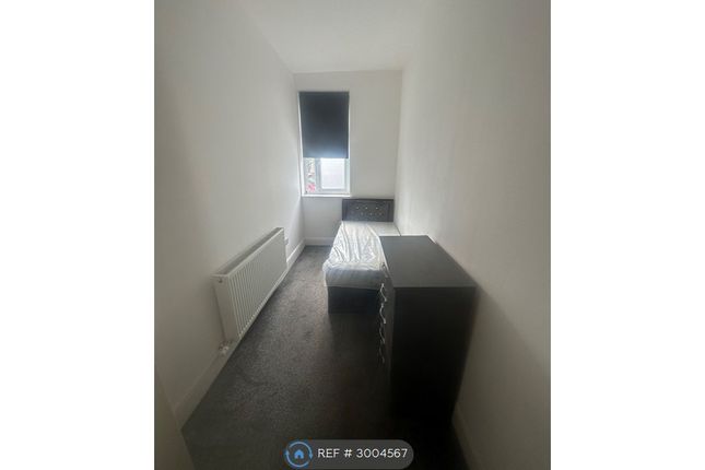 Water St, Radcliffe, Manchester photo 5