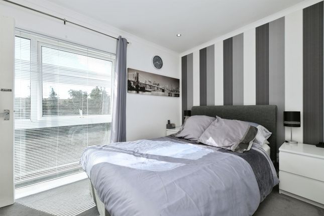 36, Berners Way, Broxbourne photo 3