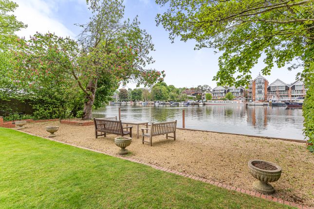 Flat for sale in Remenham Row, Wargrave Road, Henley-On-Thames, Berkshire