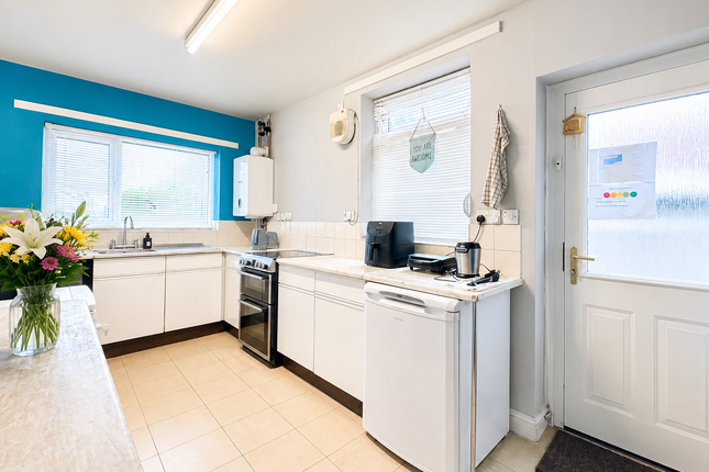 13, Waverley Street, Dudley photo 3
