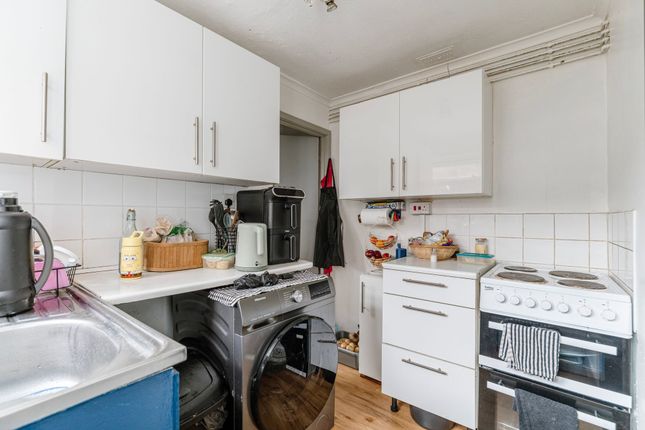 124 Alexandra Road, Norwich photo 5