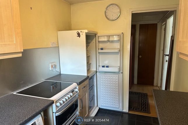 Flat, Welham Court Dixons Hill Road, North Mymms, Hatfield photo 3