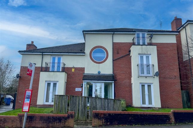 Flat for sale in Aqueduct Road, Shirley, Solihull