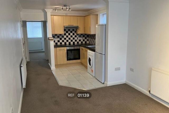 Northfield Avenue, HESSLE photo 3