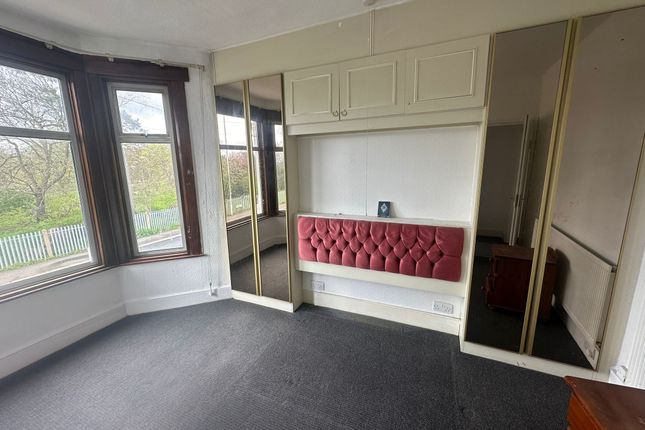 Flat to rent in South Park Drive, Ilford