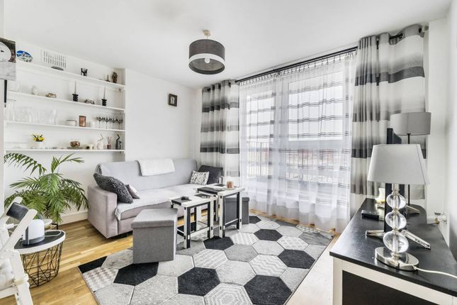 2-bed flat on Solar House, Wood Green, £415,000