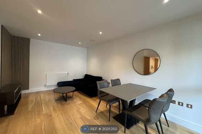 Flat to rent in Aurora Point, London