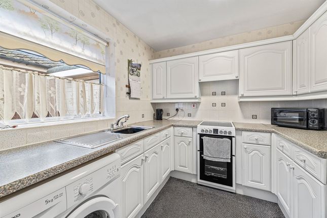 6 Haweswater Close, Runcorn photo 4