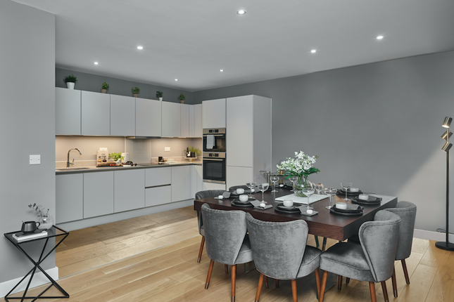 Thumbnail Flat for sale in Hillview Road, Mill Hill, London