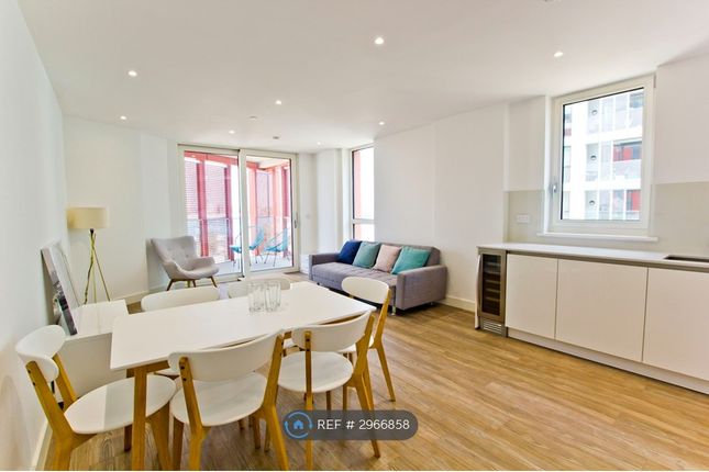 Apartment, Distel Apartments Telegraph Avenue, London photo 2