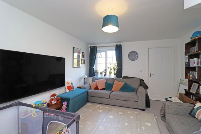 8, Orson Walk, Hadleigh photo 3