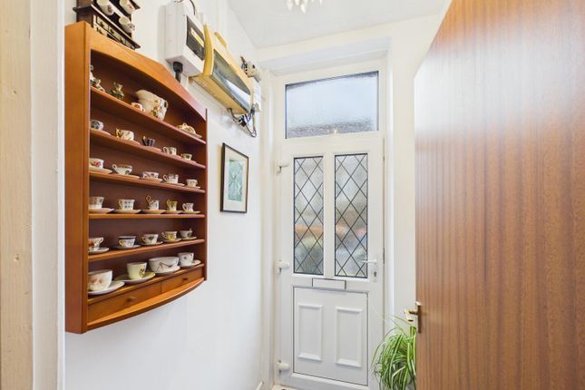 142, Victoria Street, Bridgend photo 3