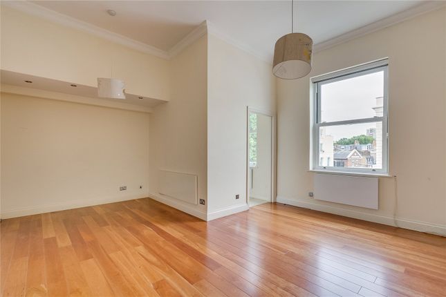 Thumbnail Flat to rent in St Stephens Gardens, London
