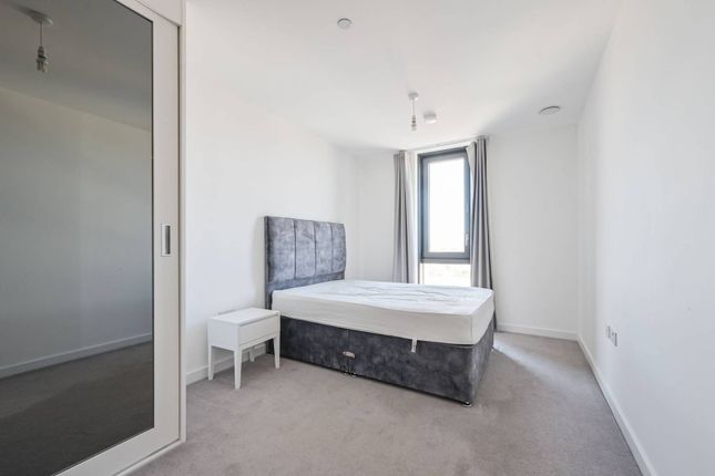 Thumbnail Flat to rent in City North East Tower, Finsbury Park, London