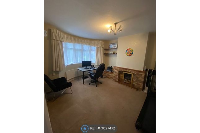 Uplands Road, Oadby, Leicester photo 3