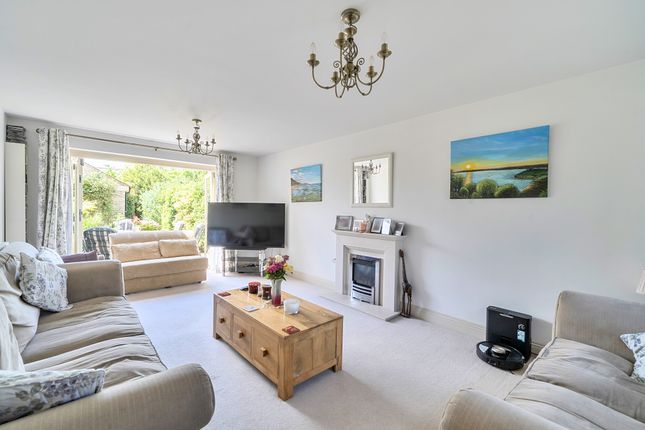2, Gotherington Lane, Bishops Cleeve, Cheltenham photo 3