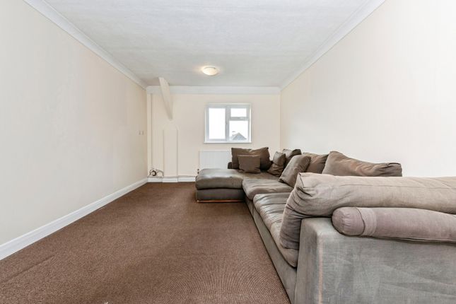 19, Gorringe Avenue, Kent photo 3