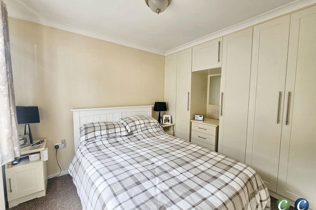 81 Lower Lodge Park Home, Rugeley Road, Rugeley photo 3