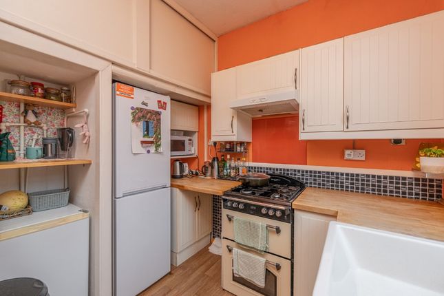 FLAT 1, 19, Comely Bank Grove, Edinburgh photo 3