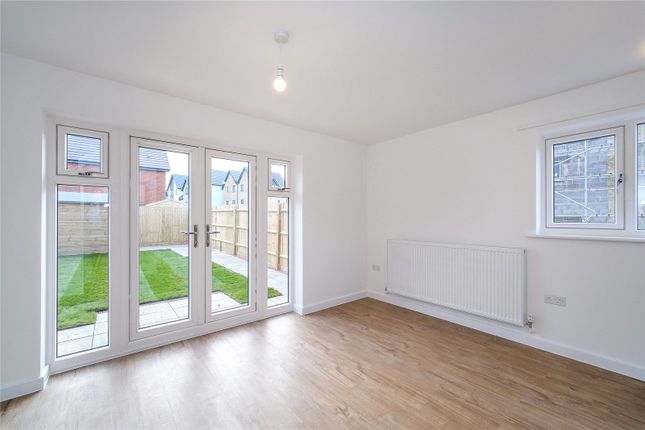 9, Wheldon Lane, Berkshire photo 3