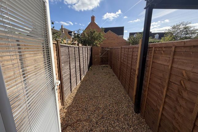 Room 5 34, Boleyn Avenue, Peterborough photo 4