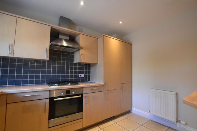 Kitchen 2.Jpg