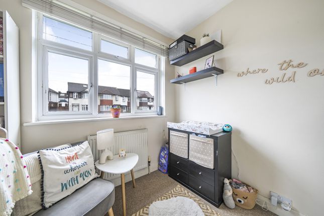 Flat for sale in Lynmouth Avenue, Morden