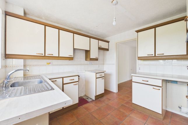 9, Browndens Road, Rochester photo 4