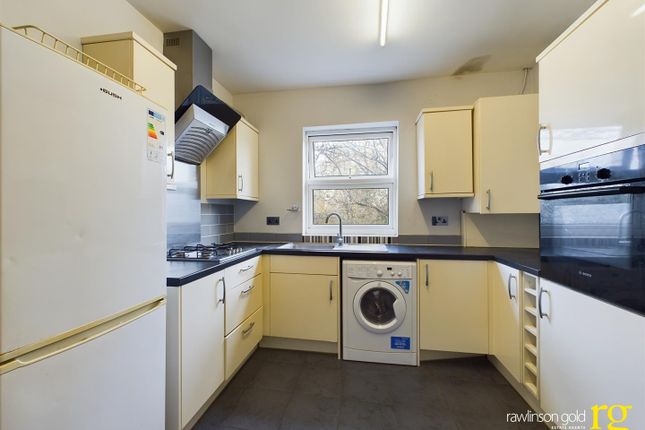 Flat for sale in Harrow View, Harrow